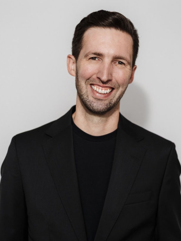 Arndt-Ronald M.-9dots_web