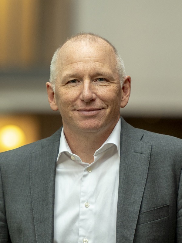 König-Hartmut-Adobe-web
